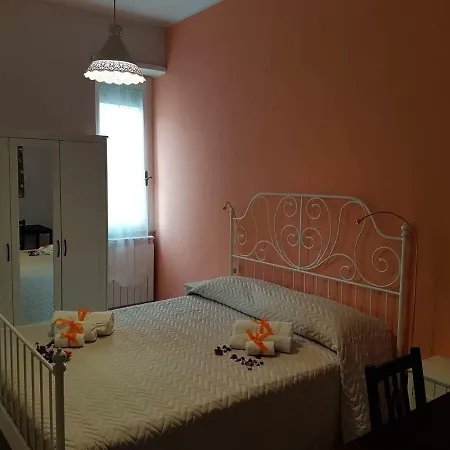Velia Bed & Breakfast