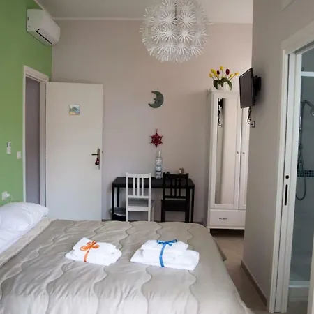Velia Bed & Breakfast 3*